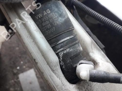 washer-pump-vw-passat-b6-3c2-2005-2006-2007-2008-2009-2010-2011-35836888 main image
