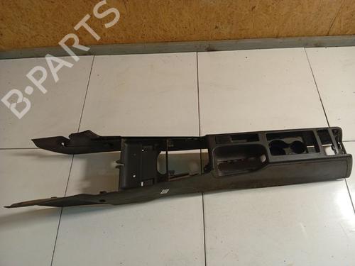 Used Middle console Middle console AUDI A3 (8P1) 2.0 TDI 16V (140 hp) 40245635 40245635