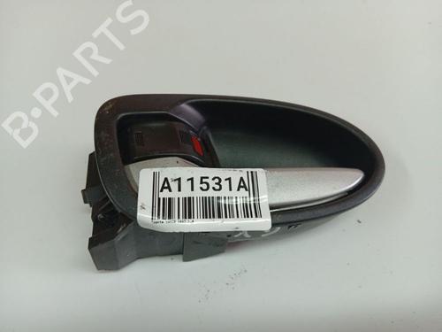 Venstre bagtil invendig håndtag Venstre bagtil invendig håndtag TOYOTA YARIS (_P9_) 1.4 D-4D (NLP90_, NLP90R) (90 hp) 36895862 36895862