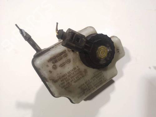 Used Brake fluid reservoir Brake fluid reservoir 35227104 35227104