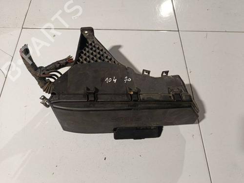 Used Fuse box Fuse box VOLVO S60 I (384) D5 (163 hp) 32575223 32575223