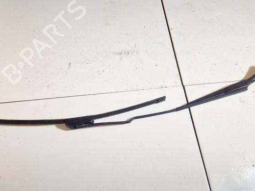 Used Front windshield wiper arm Front windshield wiper arm 32572397 32572397
