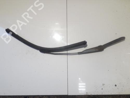 front-windshield-wiper-arm-renault-kangoo-kc01_-1997-33101089 main image