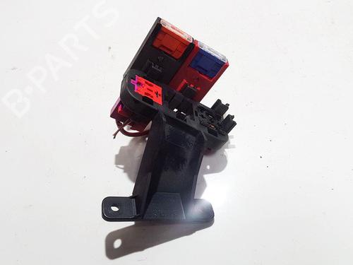 Used Fuse box Fuse box SKODA SUPERB I (3U4) 2.0 TDI (140 hp) 33105534 33105534