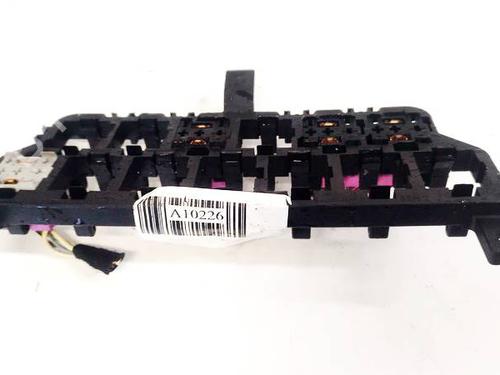 Fuse box AUDI A4 B5 (8D2) 2.4 | BP32588659E1