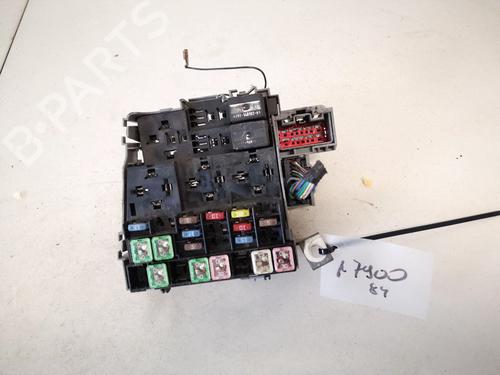 Used Fuse box Fuse box FORD MONDEO IV (BA7) 2.0 TDCi (140 hp) 32906648 32906648