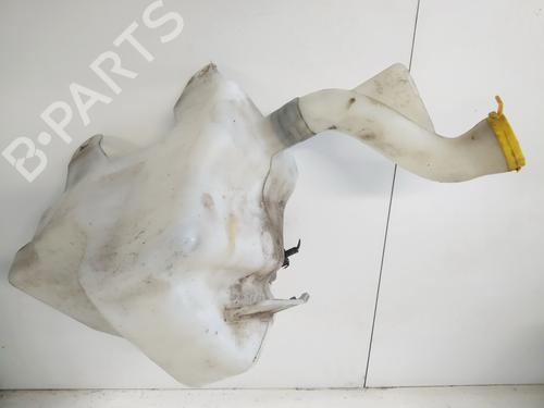 Used Windscreen washer tank Windscreen washer tank SAAB 9-3 (YS3F, E79, D79, D75) 2.2 TiD (125 hp) 35498065 35498065