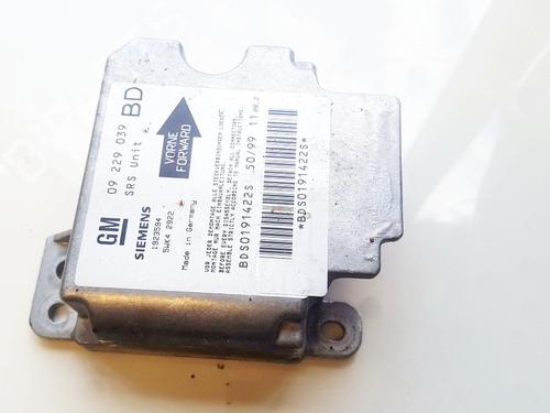 Used ECU airbags ECU airbags OPEL VECTRA B (J96) 2.0 DTI 16V (F19) (101 hp) 33520945 33520945