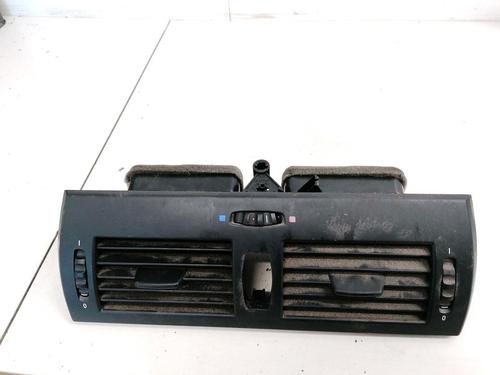 Used Air vent BMW X3 (E83) 2.0 d (150 hp) 33081219