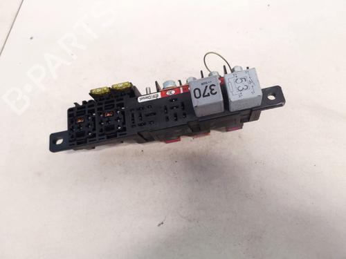 Used Fuse box VW PASSAT B5.5 (3B3) 2.0 TDI (136 hp) 32894623