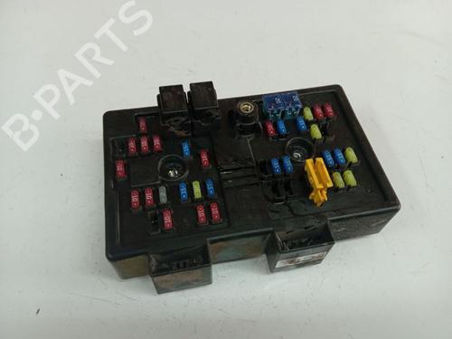 Used Fuse box Fuse box 39160058 39160058