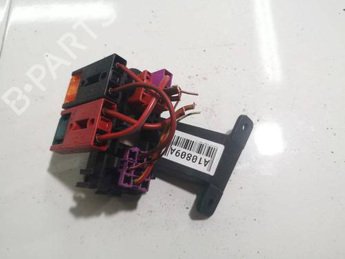 sikringsdase-vw-passat-b55-3b3-2000-2001-2002-2003-2004-2005-32972276 main image