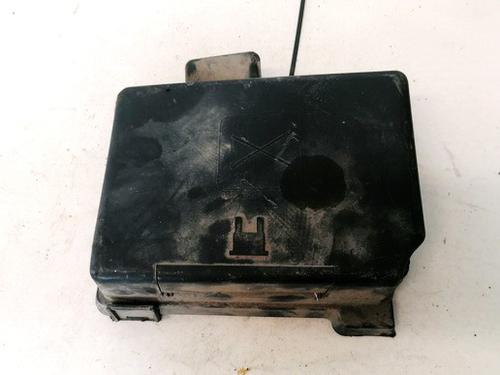 Used Fuse box Fuse box PEUGEOT 206 SW (2E/K) 1.4 16V (88 hp) 33074935 33074935