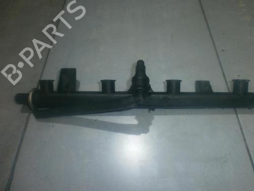 Used Injection rail Injection rail ALFA ROMEO 156 (932_) 1.8 16V T.SPARK (932.A3100) (140 hp) 35665757 35665757