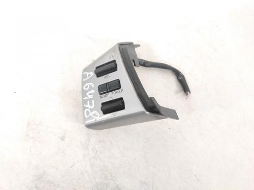 Used Steering wheel controls Steering wheel controls 35555760 35555760