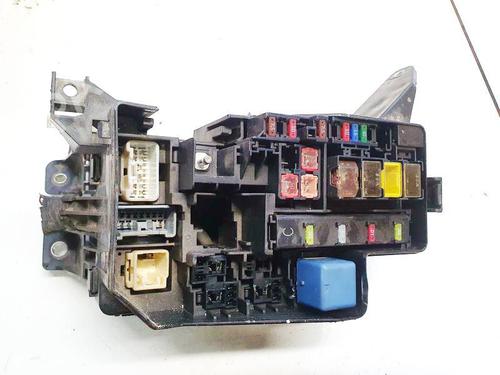 Used Fuse box Fuse box TOYOTA RAV 4 III (_A3_) 2.2 D (ALA35_) (150 hp) 32615715 32615715
