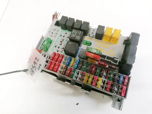 fuse-box-opel-zafira-a-mpv-t98-1999-2000-2001-2002-2003-2004-2005-2006-32924395 main image