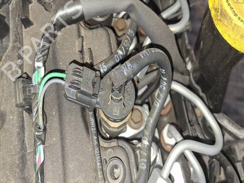 Inyector Inyector DACIA SANDERO II 1.5 dCi (90 hp) 34746699 34746699