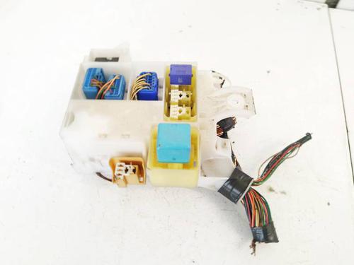 Used Fuse box Fuse box TOYOTA COROLLA Saloon (_E12_) 2.0 D-4D (CDE120_, CDE120R) (116 hp) 39061623 39061623