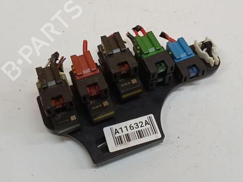 Fuse box OPEL ASTRA H (A04) 1.3 CDTI (L48) | BP38716110E1 - Image 2