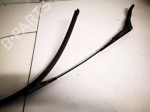 Used Front windshield wiper arm Front windshield wiper arm 32582677 32582677
