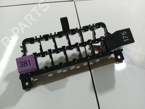 fuse-box-vw-passat-b5-variant-3b5-1997-1998-1999-2000-2001-32556139 main image