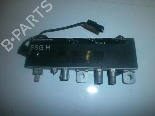 Used Electronic module Electronic module BMW 5 (E34) 518 i (113 hp) 33485504 33485504