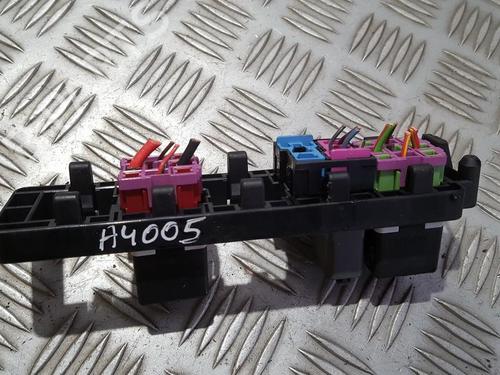 Fuse box SKODA OCTAVIA II (1Z3) 2.0 TDI | BP33501892E1 - Image 2