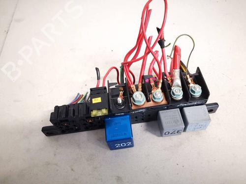 fuse-box-vw-passat-b5-variant-3b5-1997-1998-1999-2000-2001-32941736 main image