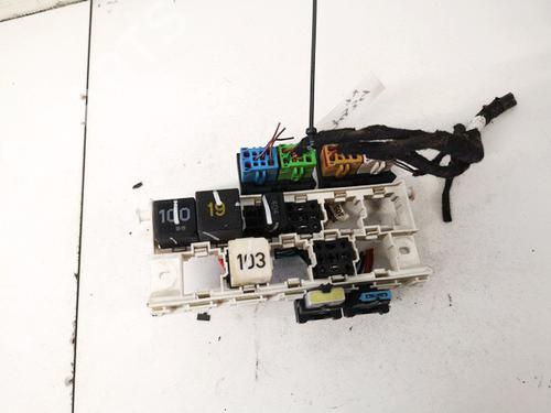 Used Fuse box Fuse box SEAT CORDOBA Vario (6K5) 1.9 TDI (90 hp) 32900984 32900984