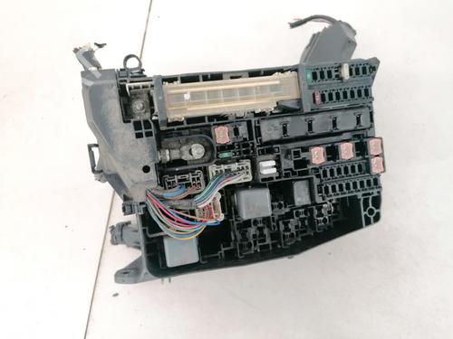 Used Fuse box Fuse box 33095433 33095433