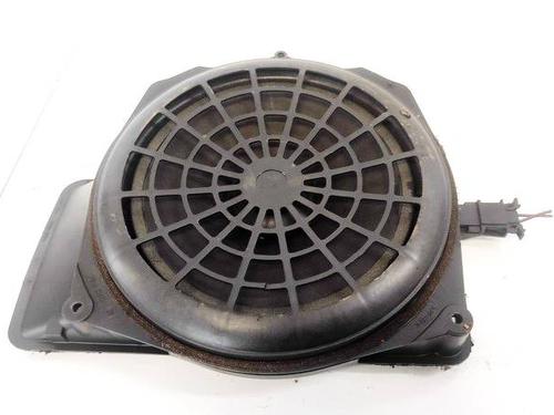 speaker-audi-a4-b6-8e2-2000-2001-2002-2003-2004-2005-32959353 main image