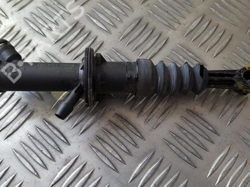 Used Clutch slave cylinder Clutch slave cylinder RENAULT MEGANE II (BM0/1_, CM0/1_) 1.4 16V (82 hp) 35672296 35672296