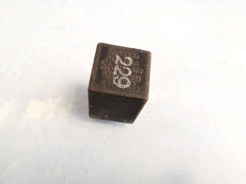 Used Electronic sensor Electronic sensor AUDI 80 B3 Saloon (893, 894, 8A2) 1.8 (75 hp) 33063595 33063595