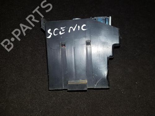 Used Fuse box Fuse box 33479951 33479951