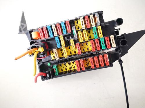 Used Fuse box PEUGEOT 406 (8B) 2.0 HDI 110 (109 hp) 33073394