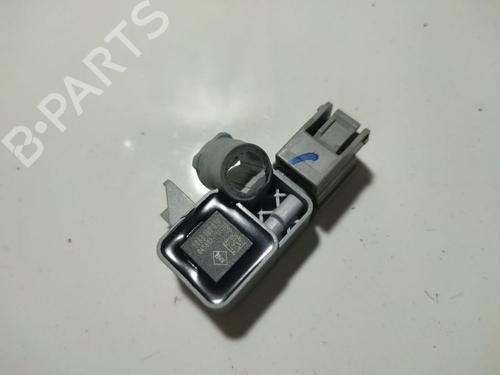 Used Electronic module Electronic module RENAULT MEGANE III Hatchback (BZ0/1_, B3_) 1.6 16V (BZ1B, BZ1H) (110 hp) 32561772 32561772