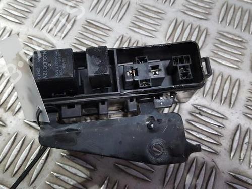 Used Fuse box Fuse box MAZDA MPV II (LW) 2.0 DI (136 hp) 33497064 33497064