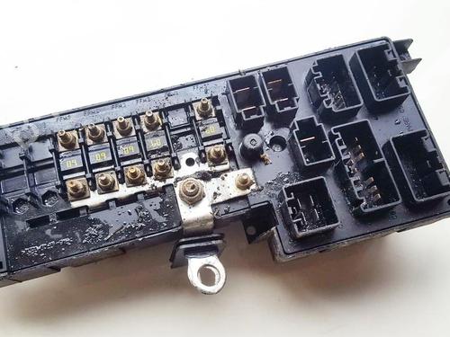Used Fuse box Fuse box VOLVO S60 I (384) D5 (163 hp) 33520035 33520035