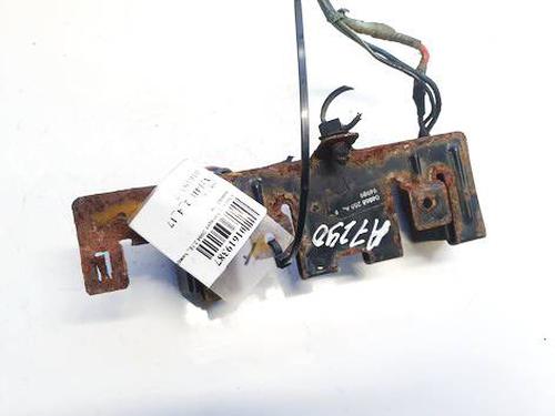 Used Fuse box Fuse box CHRYSLER VOYAGER IV (RG, RS) 2.8 CRD (150 hp) 32906640 32906640