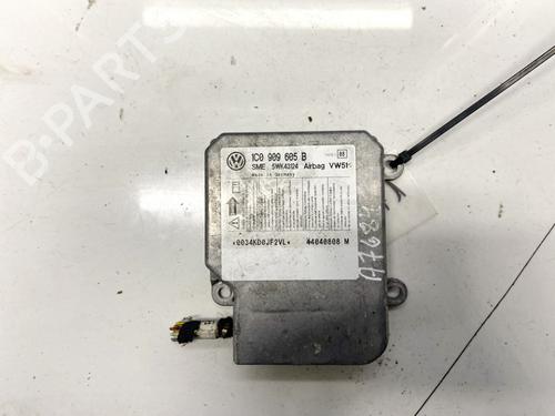 Used ECU airbags ECU airbags VW PASSAT B5.5 (3B3) 1.9 TDI (130 hp) 32893827 32893827