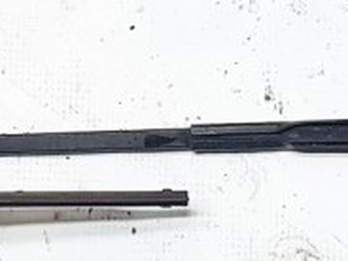 Used Front windshield wiper arm Front windshield wiper arm OPEL VECTRA C (Z02) 2.2 16V (F69) (147 hp) 33103805 33103805