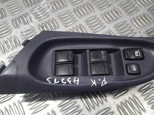 switch-nissan-almera-ii-hatchback-n16-2000-33500807 main image