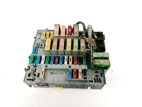 Used Fuse box Fuse box PEUGEOT 206 Hatchback (2A/C) 1.1 (54 hp) 32890633 32890633
