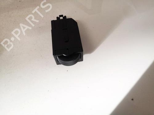 switch-mitsubishi-space-star-mpv-dg_a-1998-1999-2000-2001-2002-2003-2004-35476086 main image