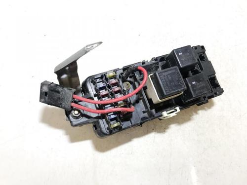 Used Fuse box Fuse box MITSUBISHI CARISMA (DA_) 1.9 TD (DA4A) (90 hp) 33516214 33516214
