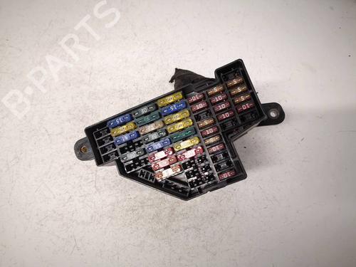 Used Fuse box Fuse box 39484071 39484071
