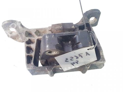 Used Engine mount Engine mount VOLVO V50 (545) 1.6 D (110 hp) 32895259 32895259
