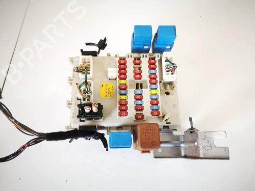 Used Fuse box Fuse box NISSAN PRIMERA Hatchback (P12) 1.9 dCi (120 hp) 32959738 32959738