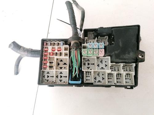 Used Fuse box Fuse box FORD C-MAX (DM2) 1.6 TDCi (90 hp) 33074200 33074200